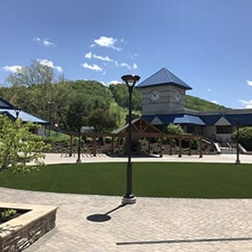 artificial grass for exhibitions - liberty mountain resort